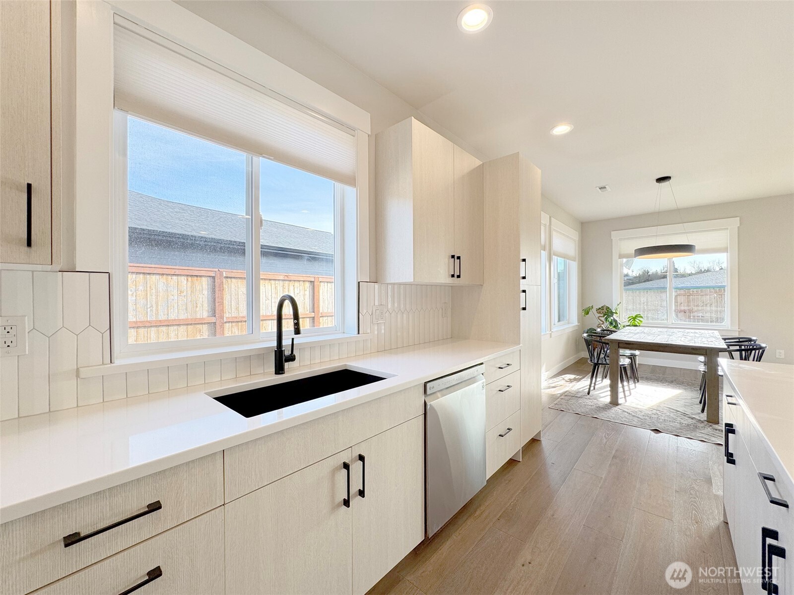 320 Broadmoor Street Property Photo 14