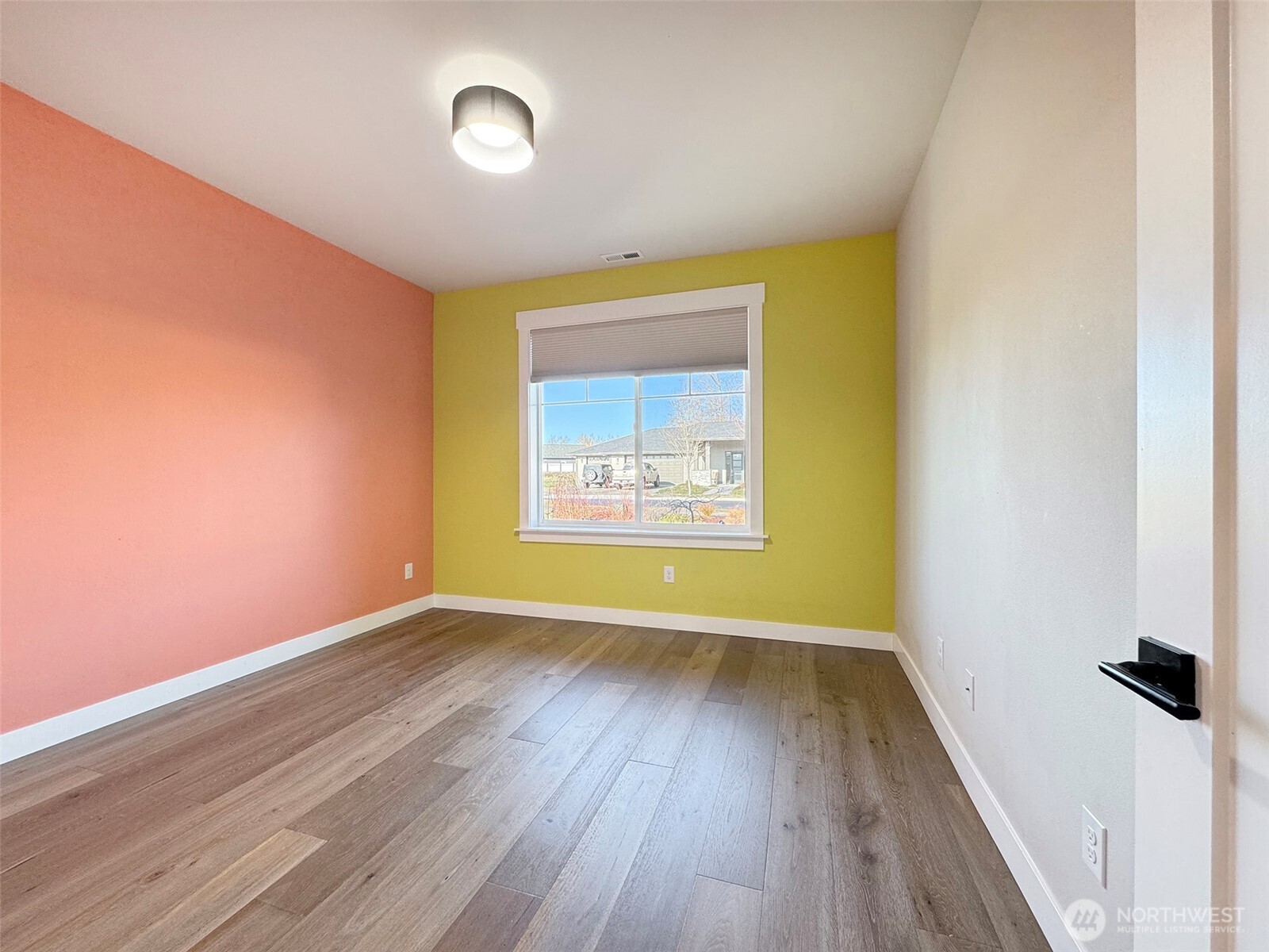 320 Broadmoor Street Property Photo 25