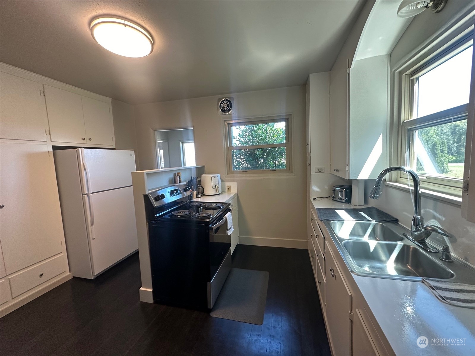 318 Morris Street Property Photo 17