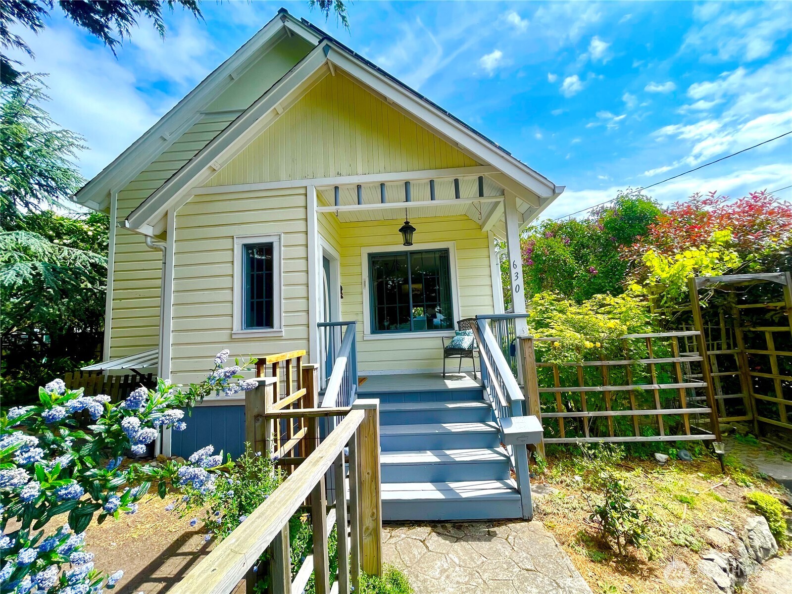 630 Cass Street Property Photo