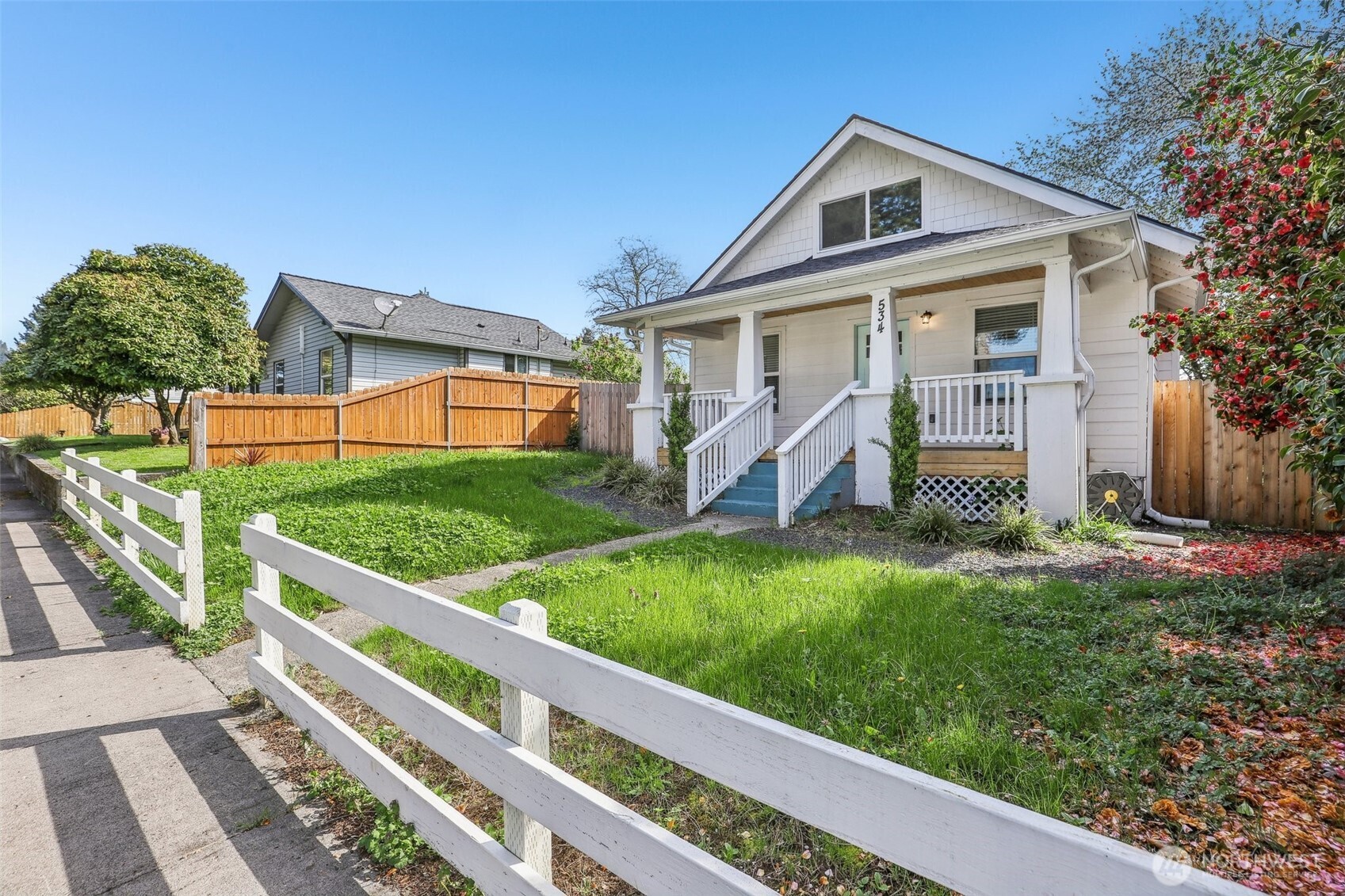 534 18th Street Property Photo 3
