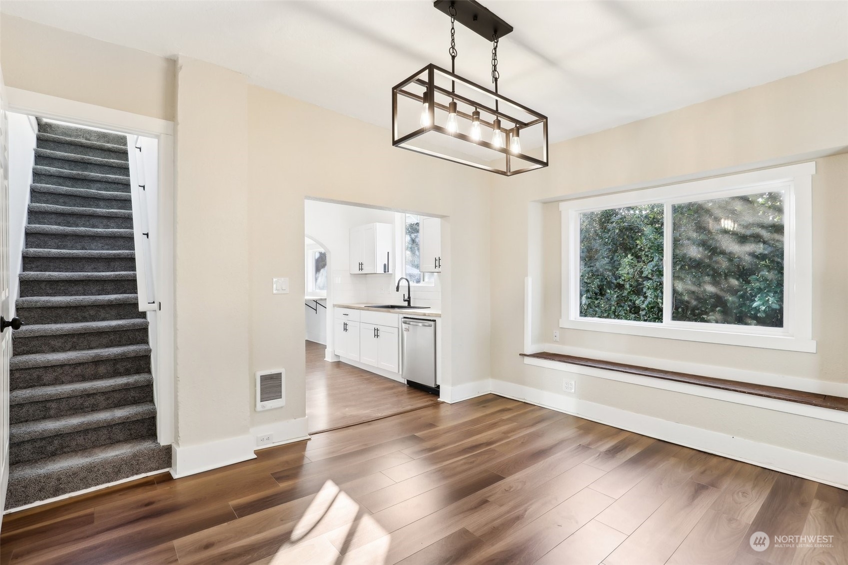 534 18th Street Property Photo 11