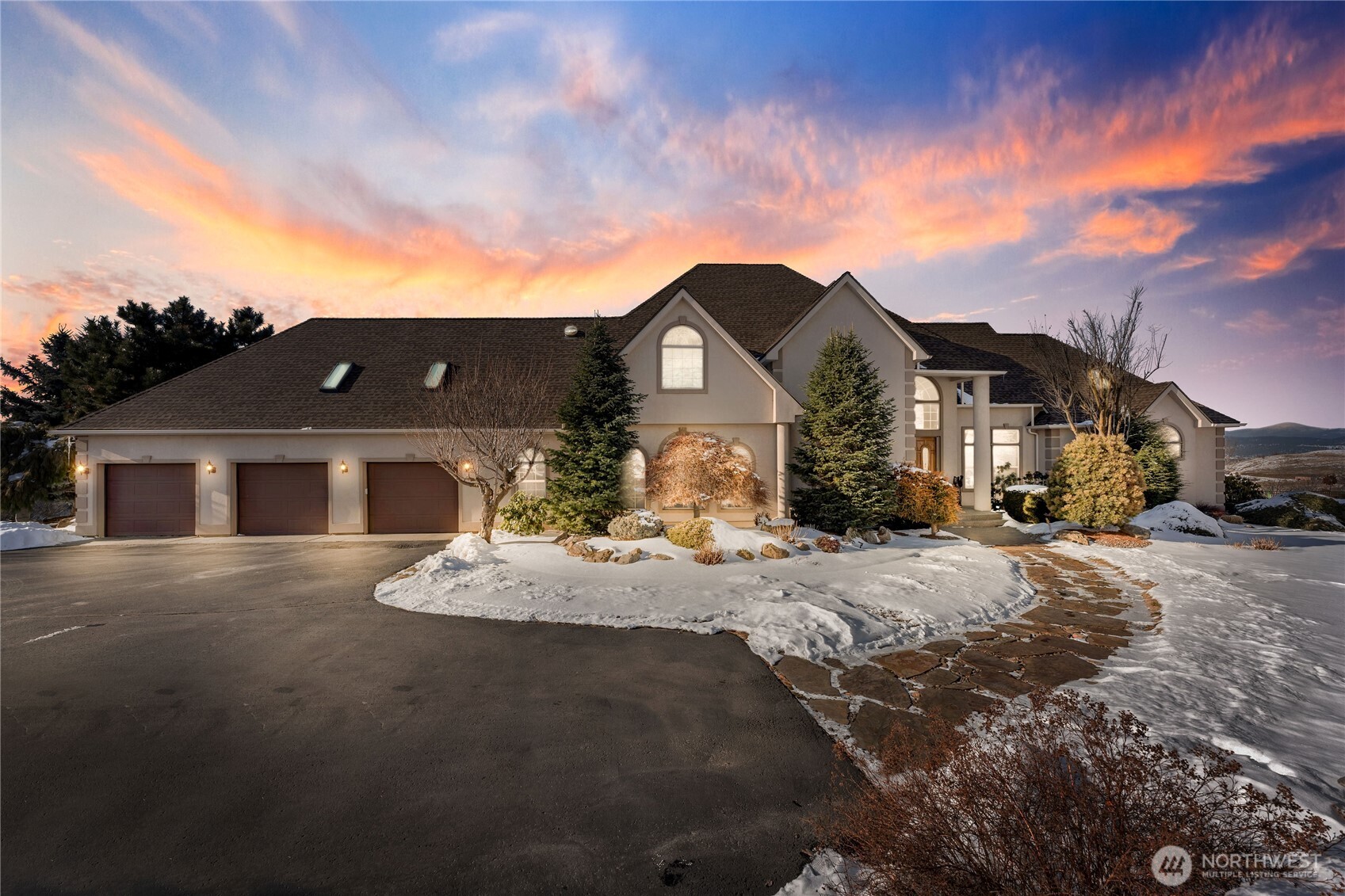 20915 E Jesse Lane Property Photo