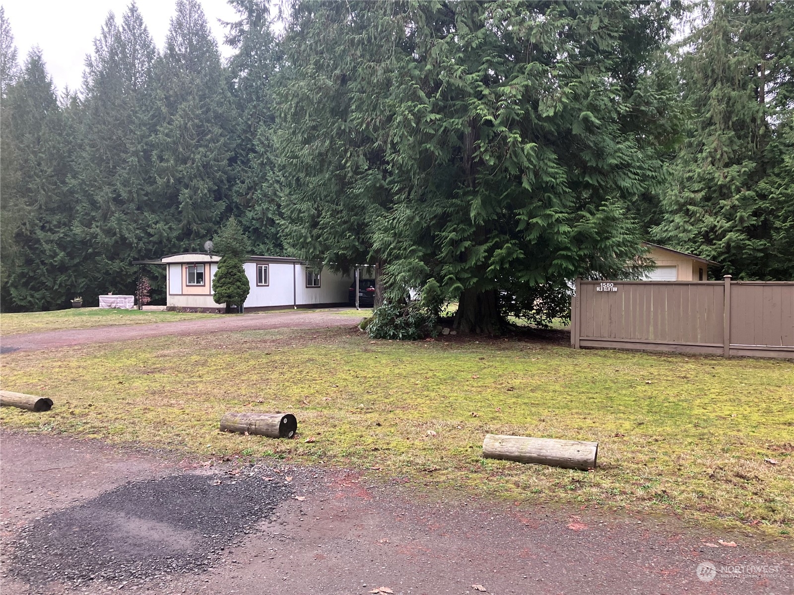 1566 Sw Old Clifton Road Property Photo 4