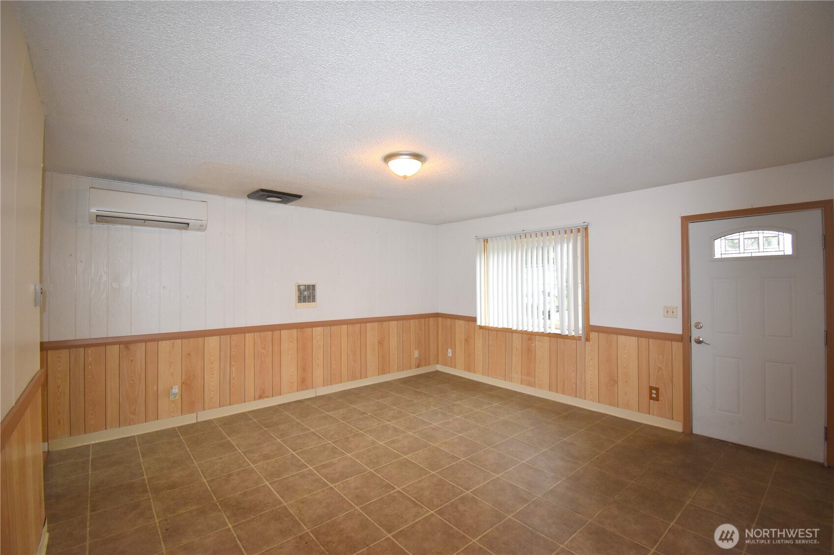 4734 Merlin St Property Photo 6