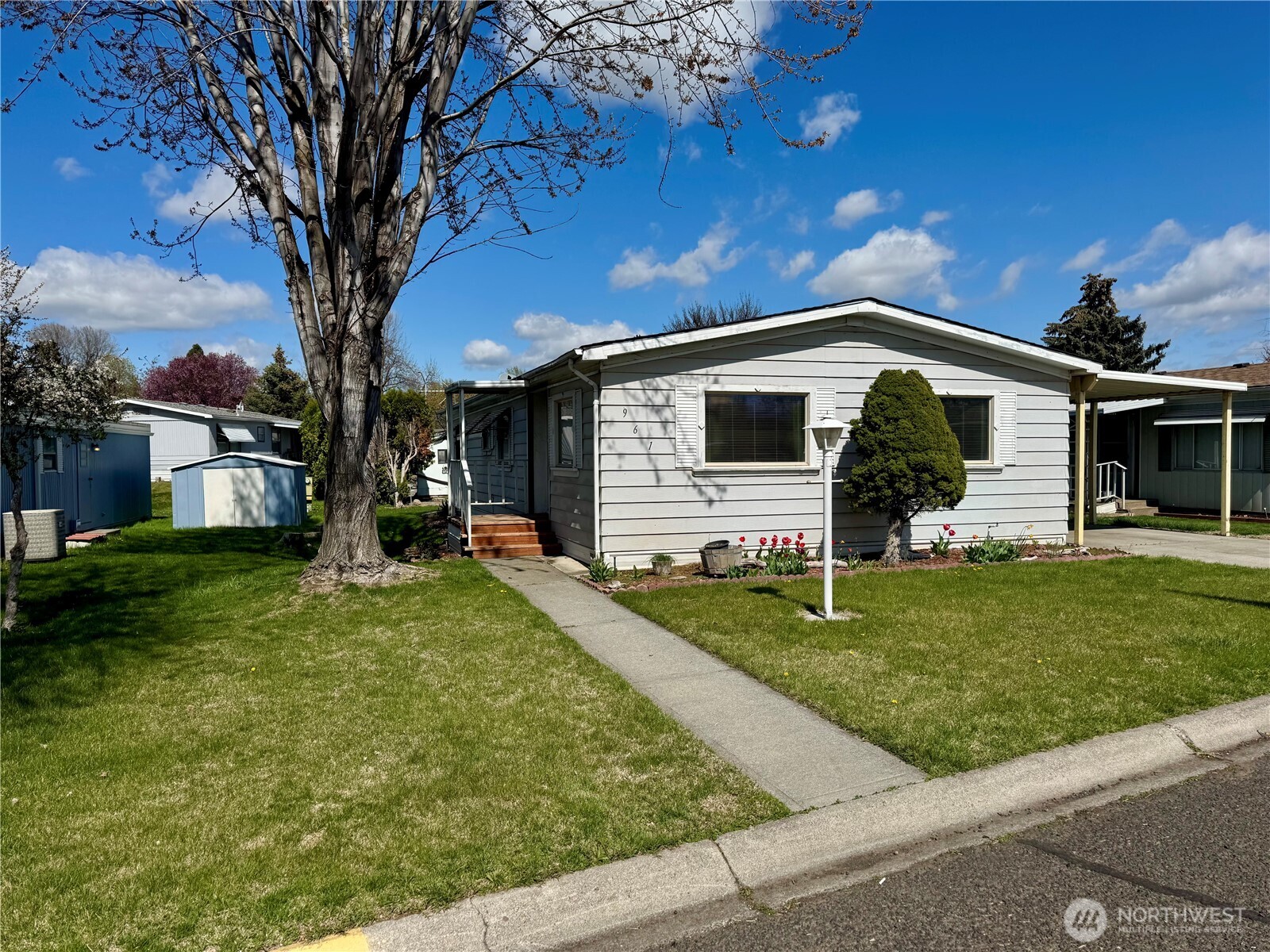 961 Se Scenic View Dr Property Photo