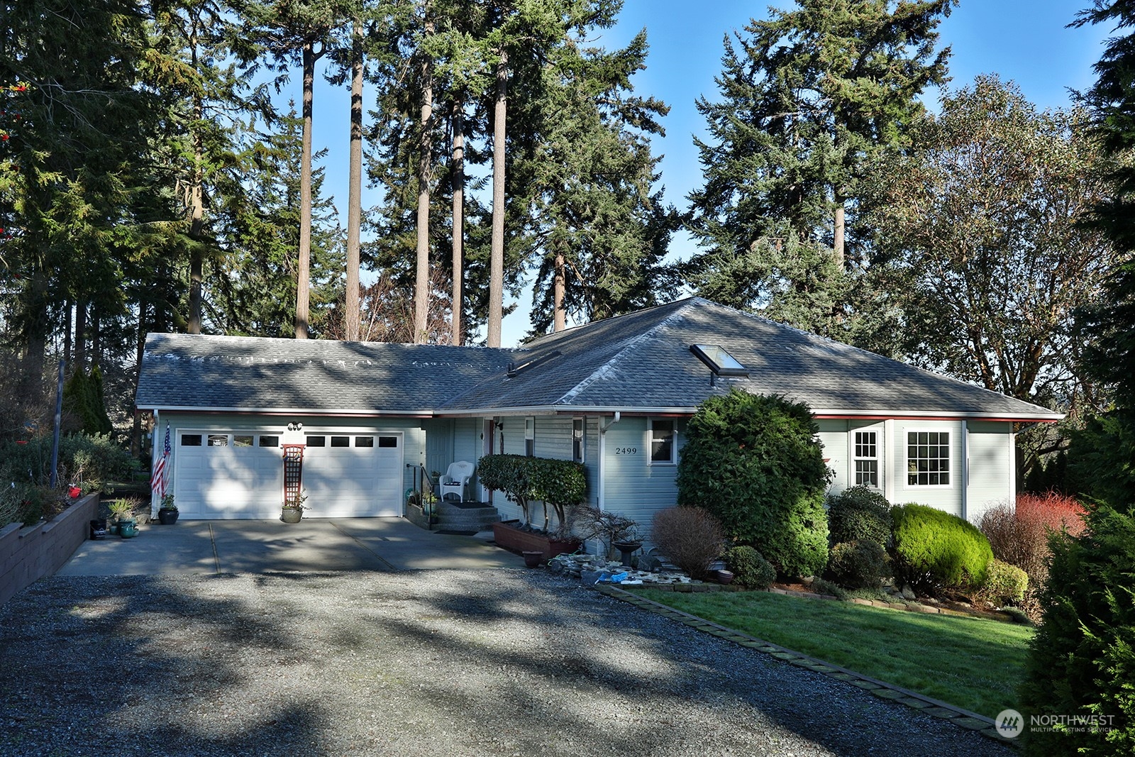 2499 Soundview Drive Property Photo 1