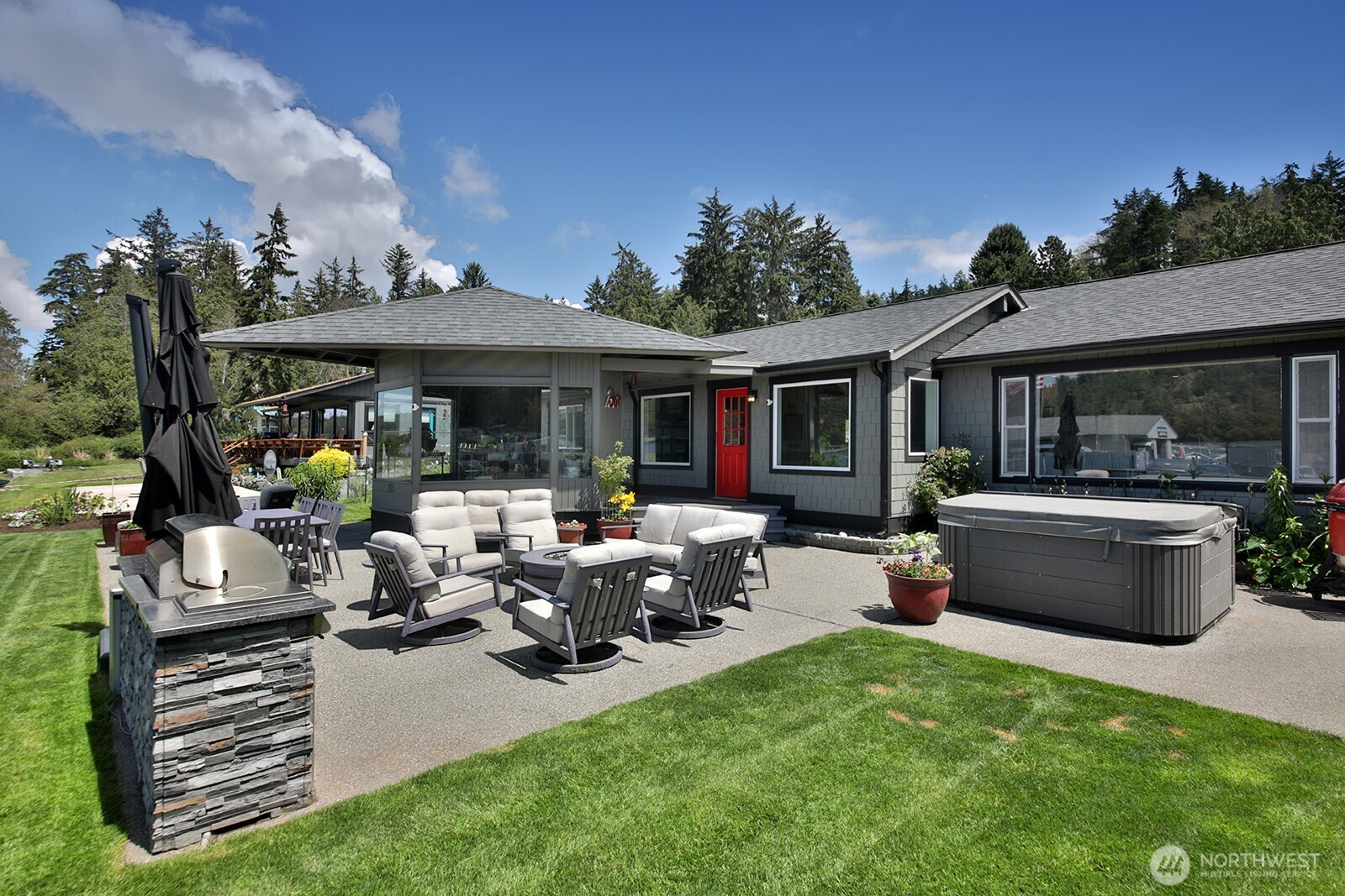 213 Cornet Bay Road Property Photo