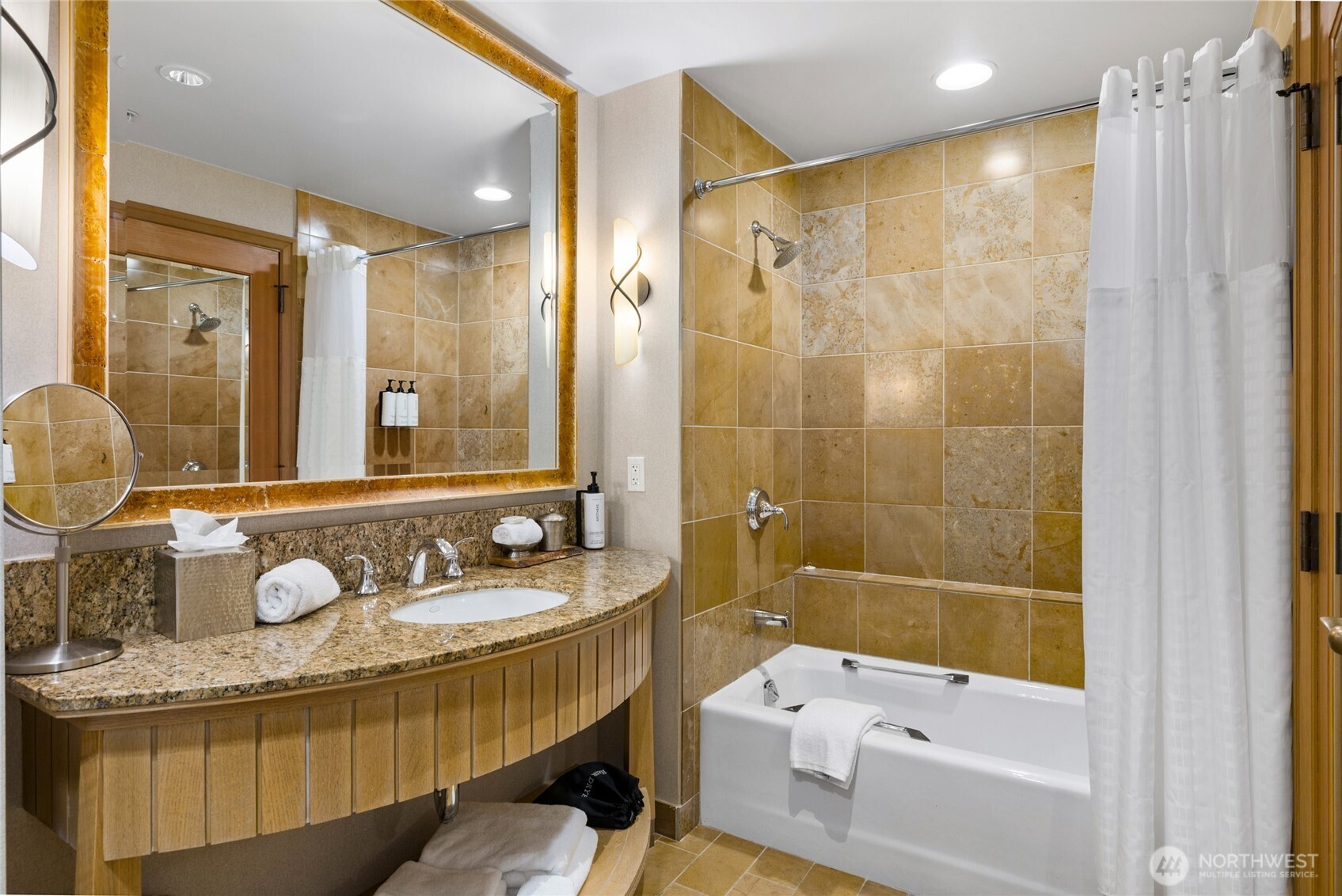 3600 Suncadia Trail 2028 Property Photo 20