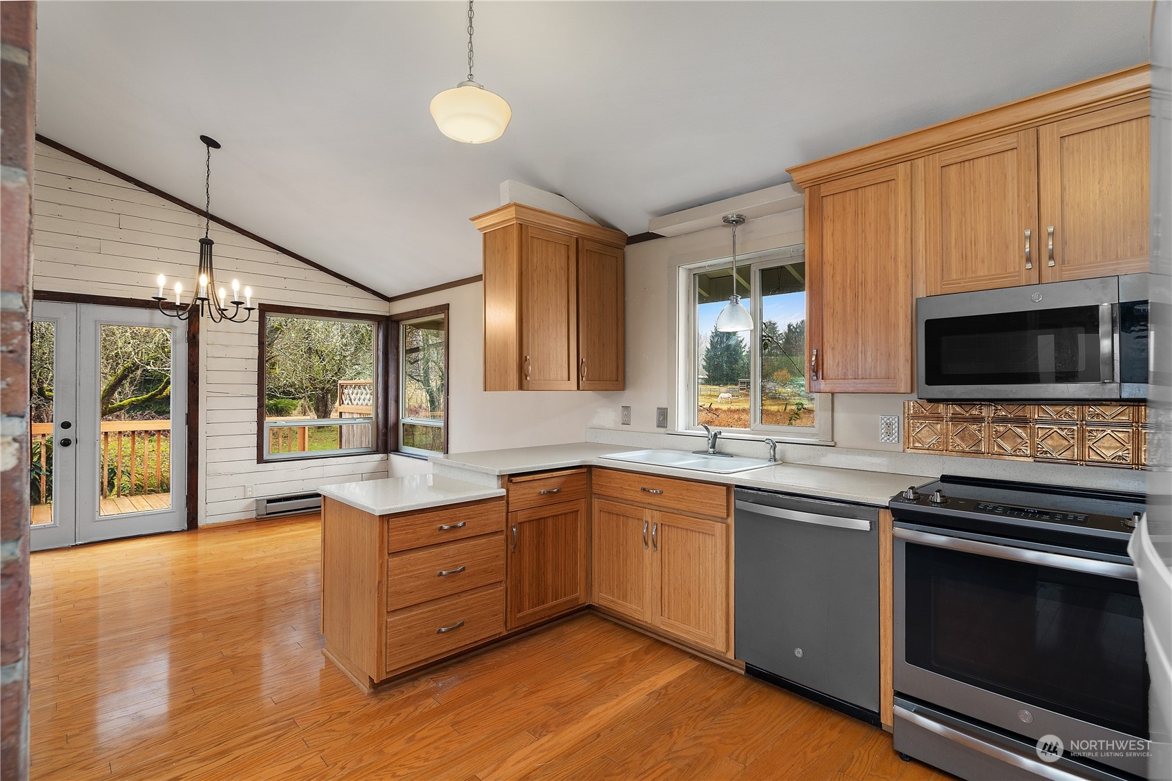 9417 Delphi Road Property Photo 10