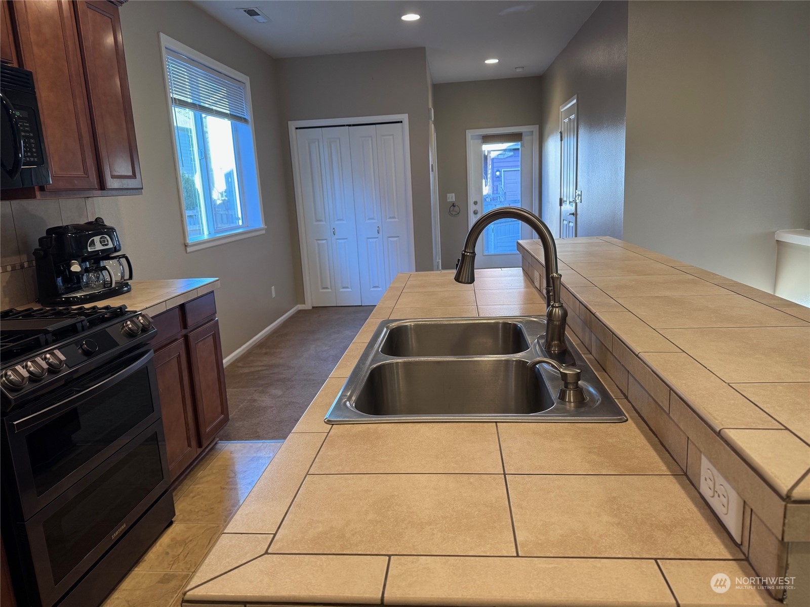 4739 Strathmore Circle Property Photo 11