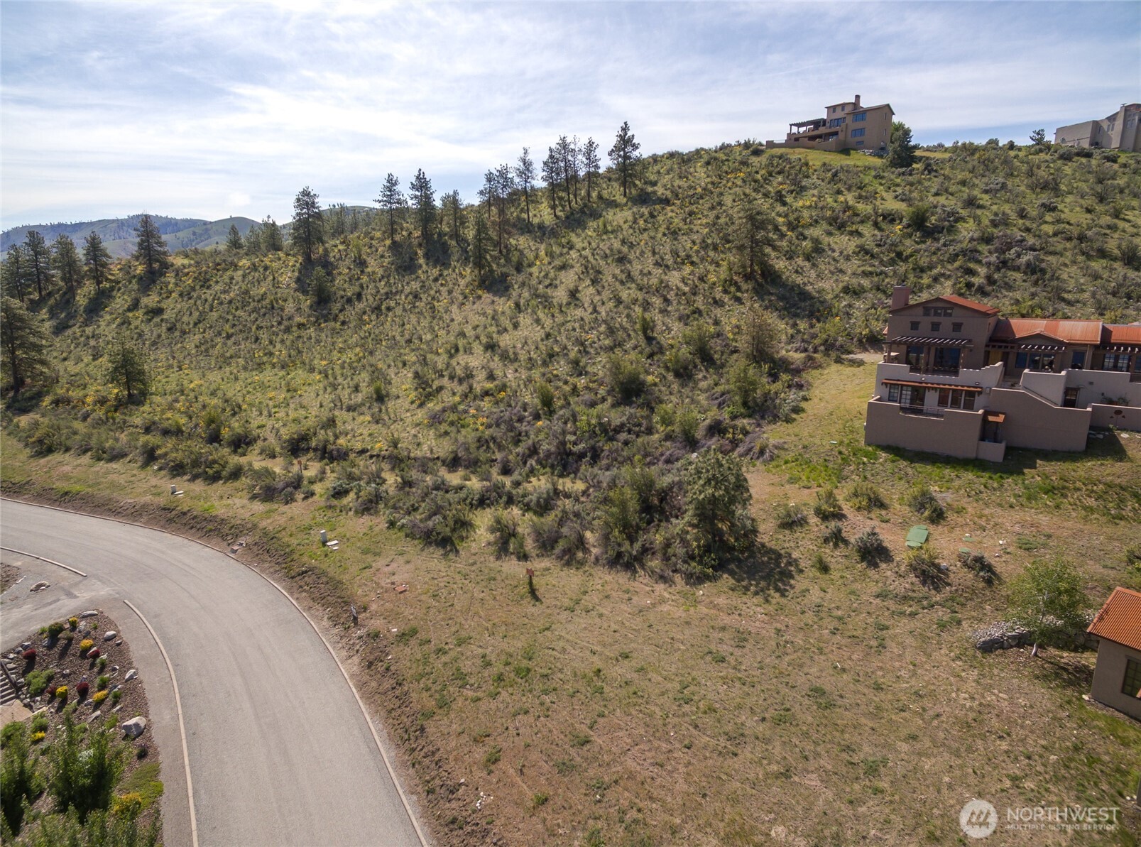 215 Bandera Way Property Photo 10