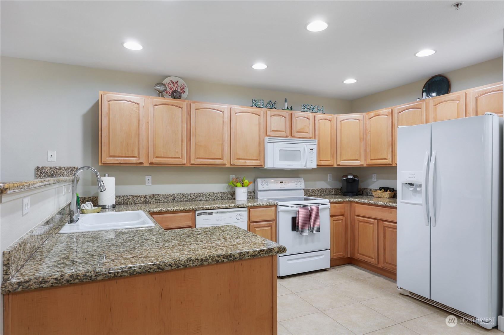 1600 W Ocean Avenue 1215 Property Photo 4