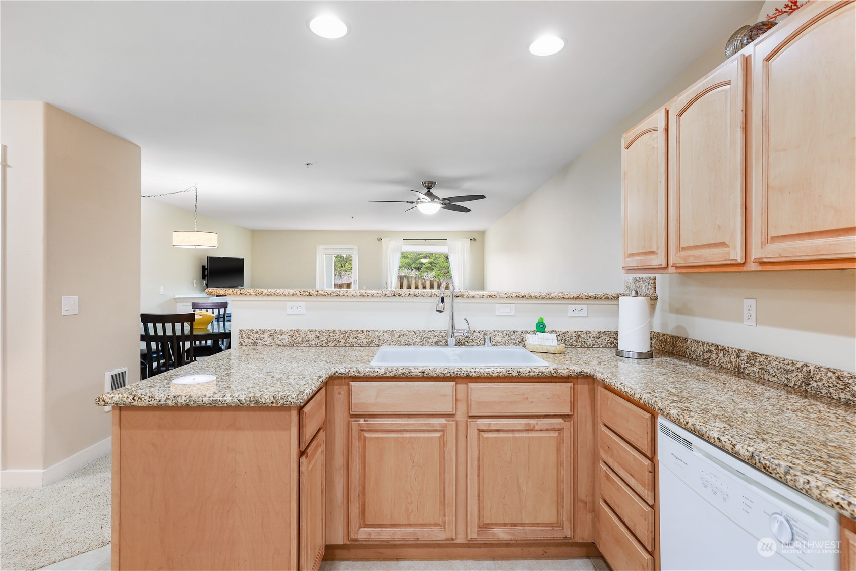 1600 W Ocean Avenue 1215 Property Photo 5