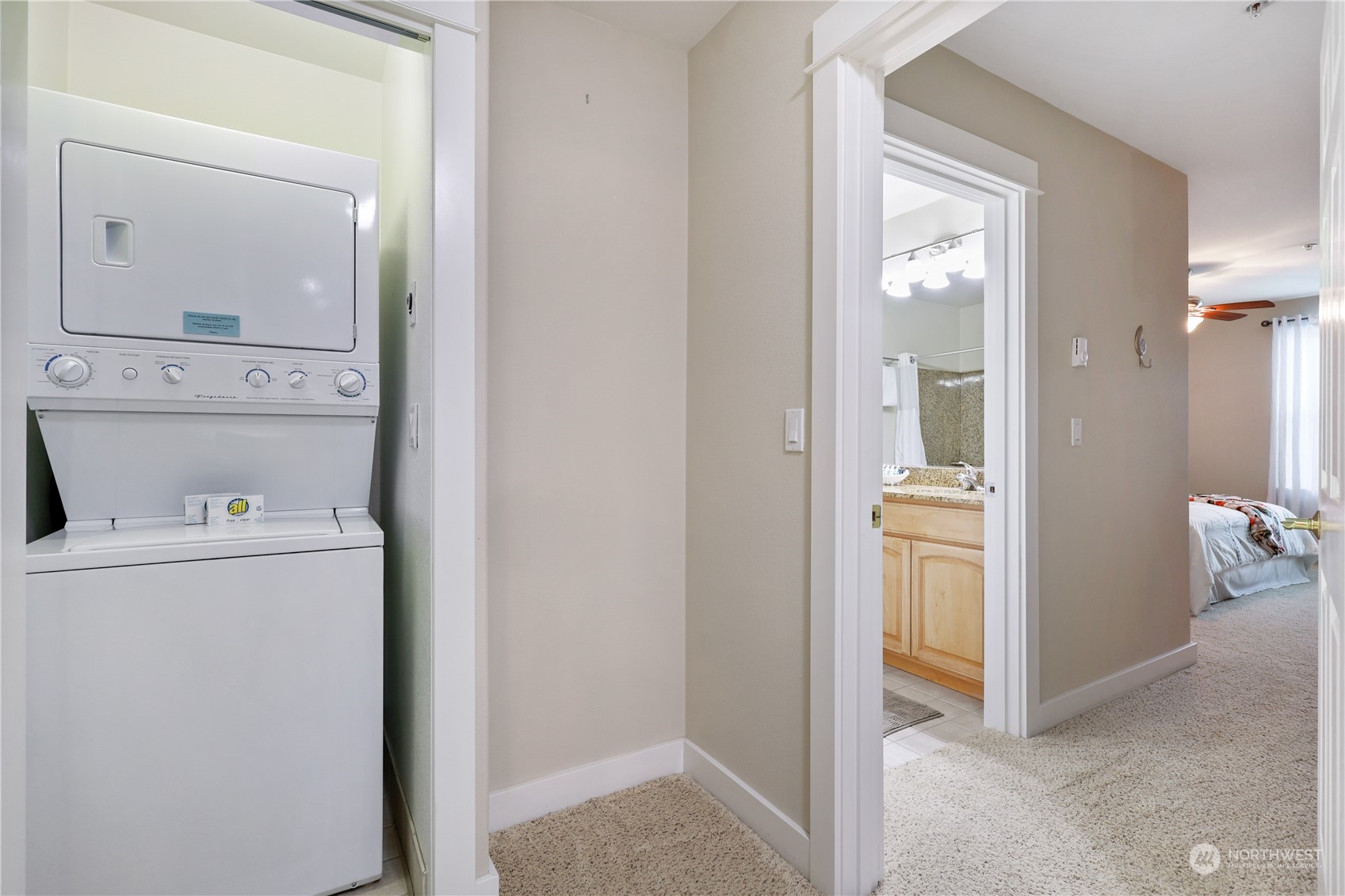 1600 W Ocean Avenue 1215 Property Photo 17