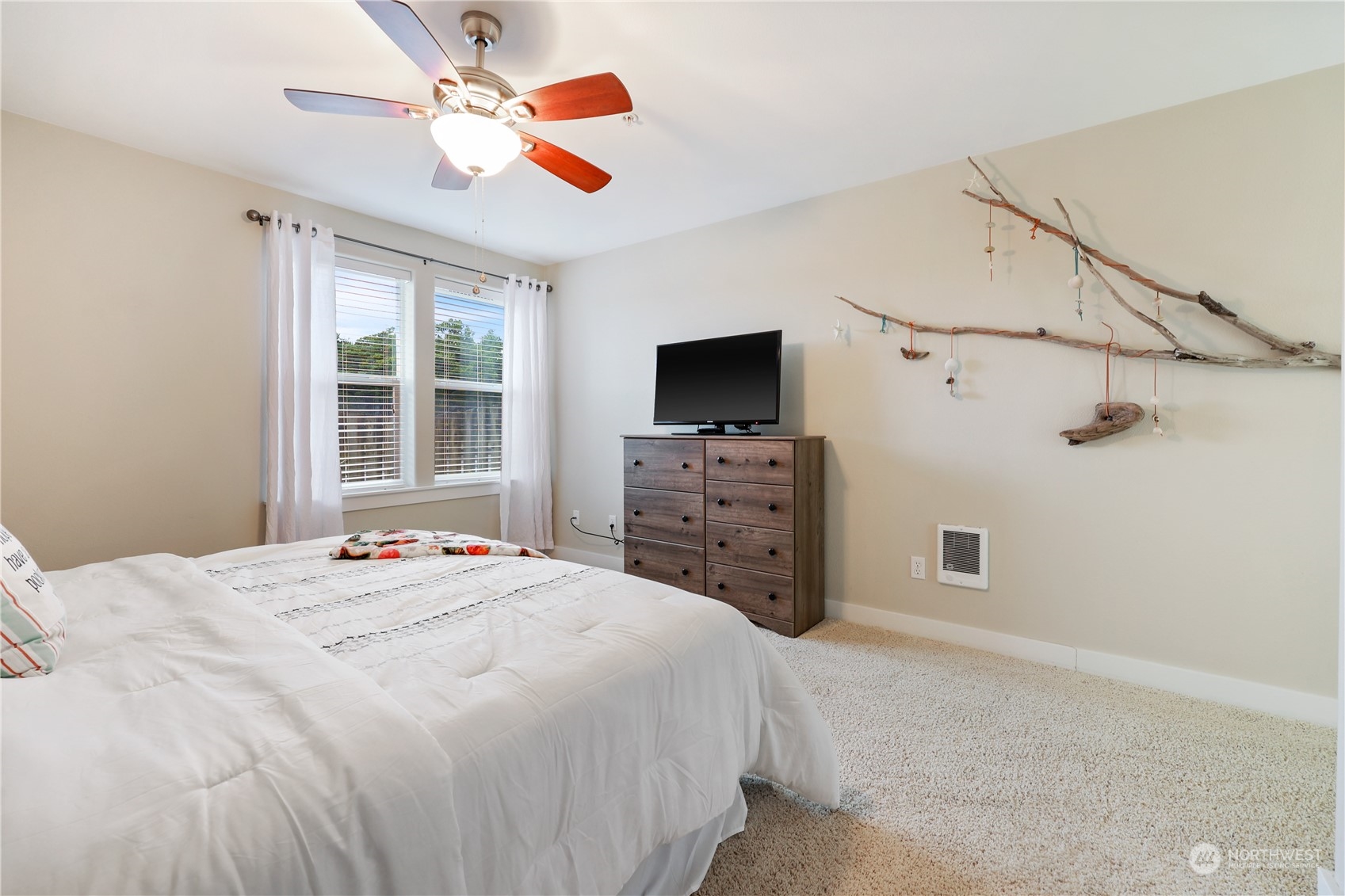 1600 W Ocean Avenue 1215 Property Photo 27