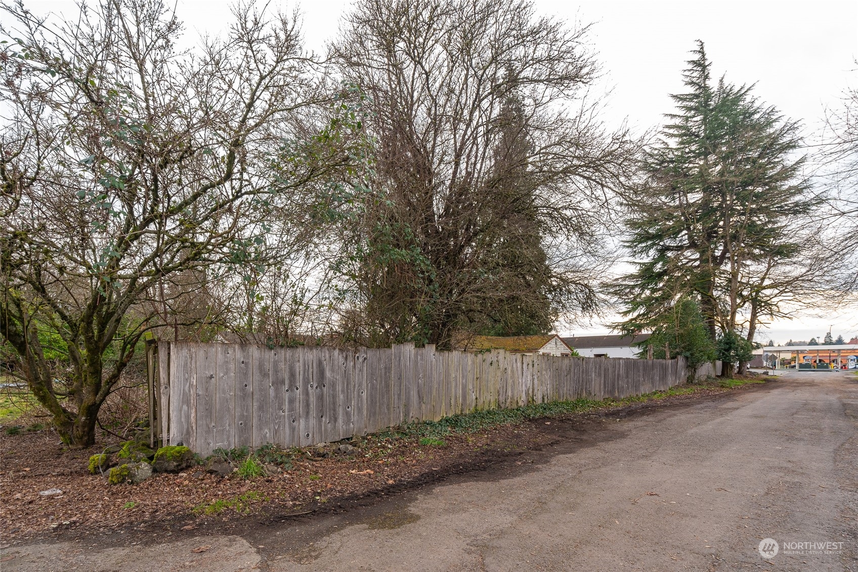 121 E High Street Property Photo 14