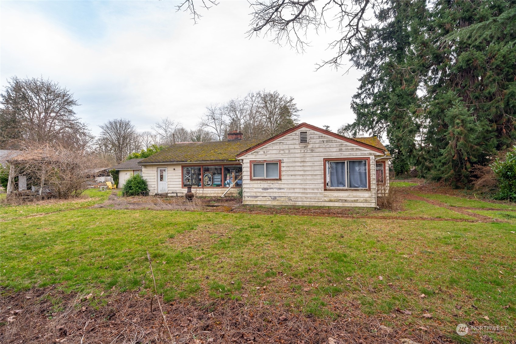 121 E High Street Property Photo 15