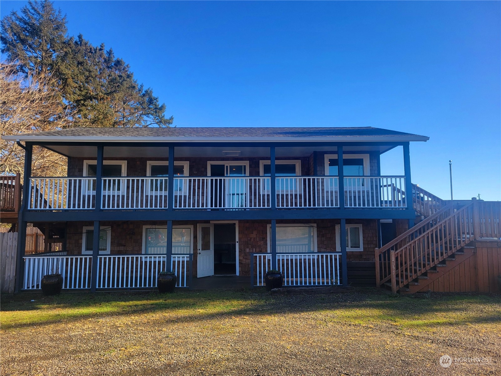 1201 Bay Avenue Property Photo 1