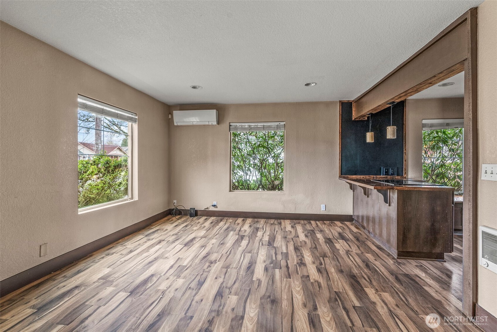 566 21st Avenue Property Photo 2