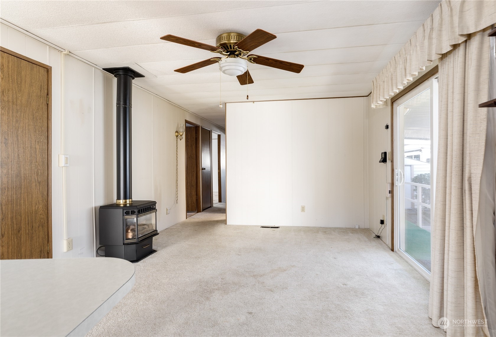 225 Ne Ernst Street 99 Property Photo 11