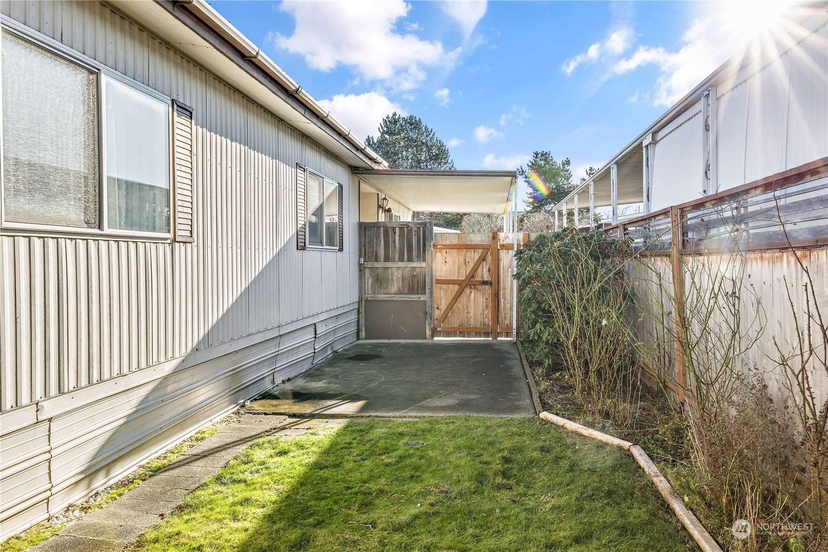 225 Ne Ernst Street 99 Property Photo 30