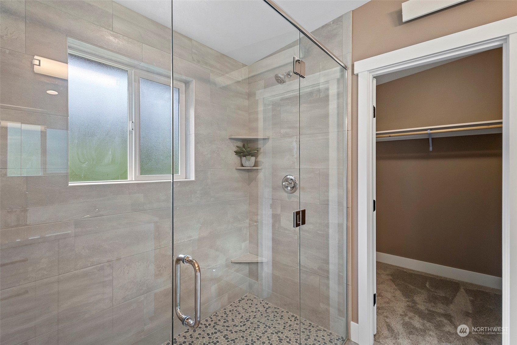 670 Maplewood Loop Property Photo 21