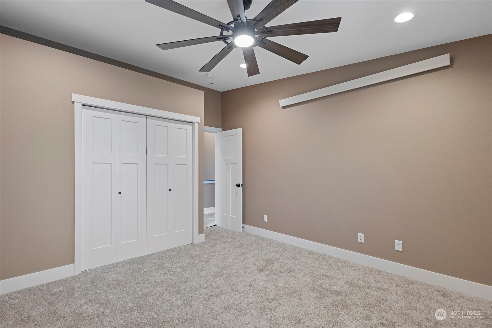 670 Maplewood Loop Property Photo 23