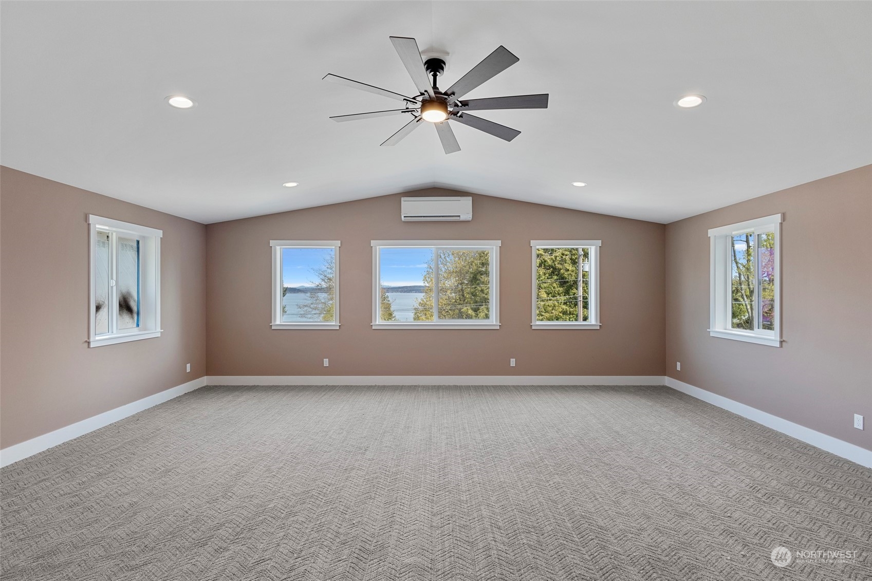 670 Maplewood Loop Property Photo 26
