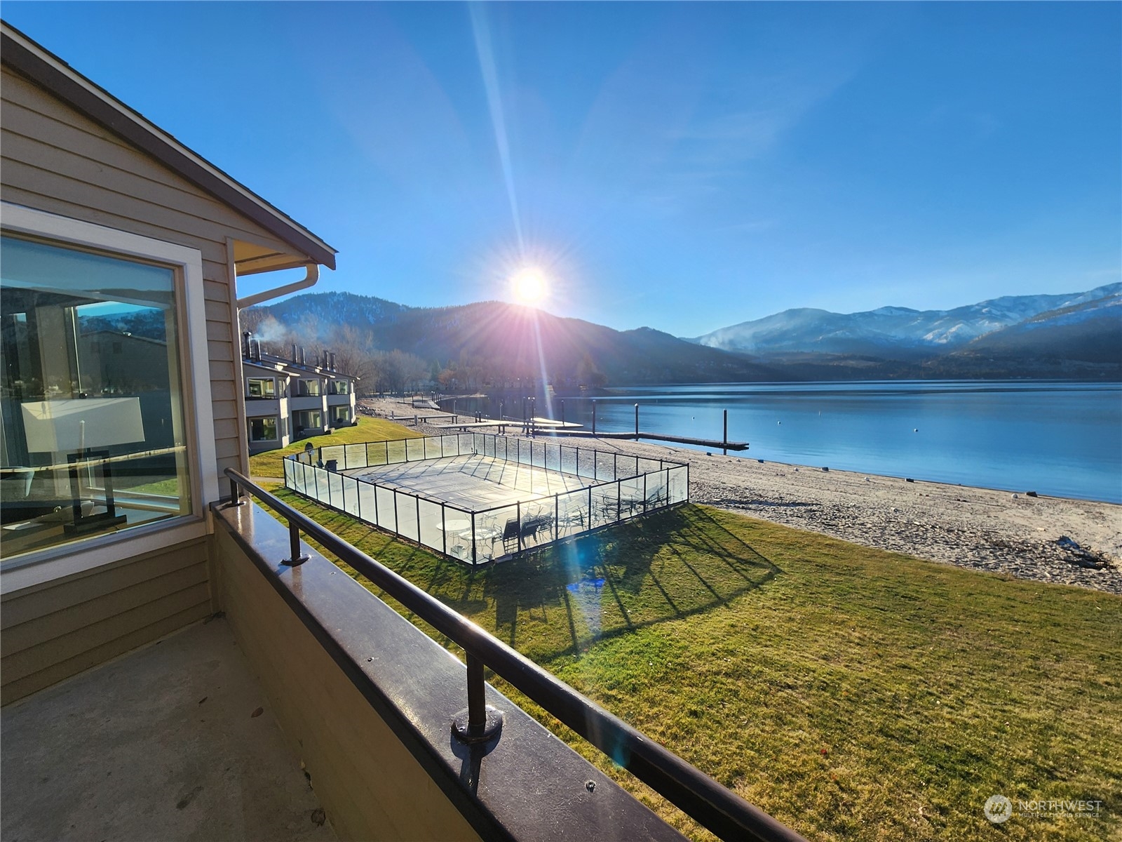 1 Lakeside 707-j Property Photo 18