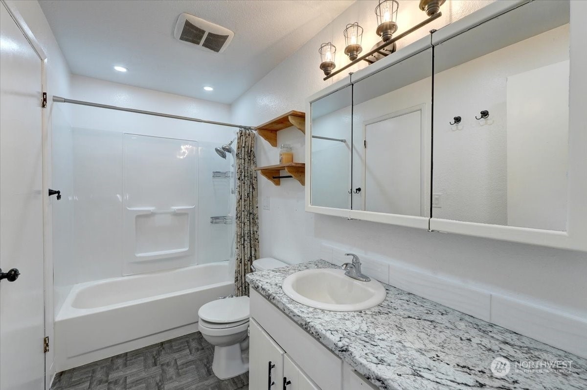 1503 Dogwood Street Property Photo 14