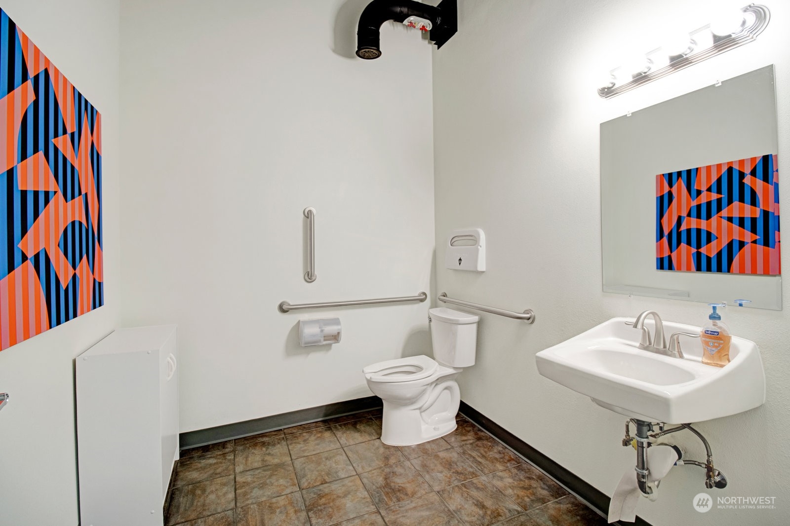 807 Hiawatha Place H Property Photo 17