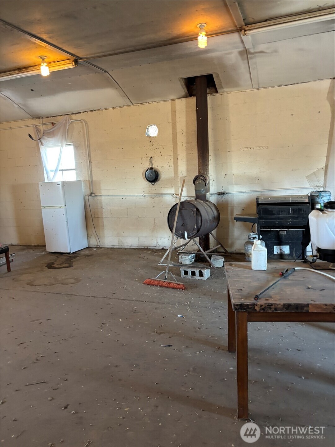 1979 E Gering Road Property Photo 15