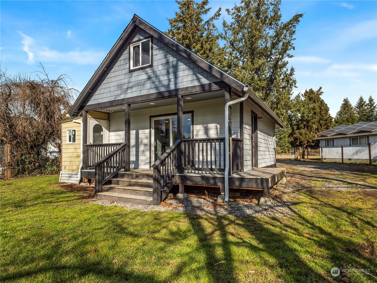 18723 Old Camp Lane Se Property Photo 1