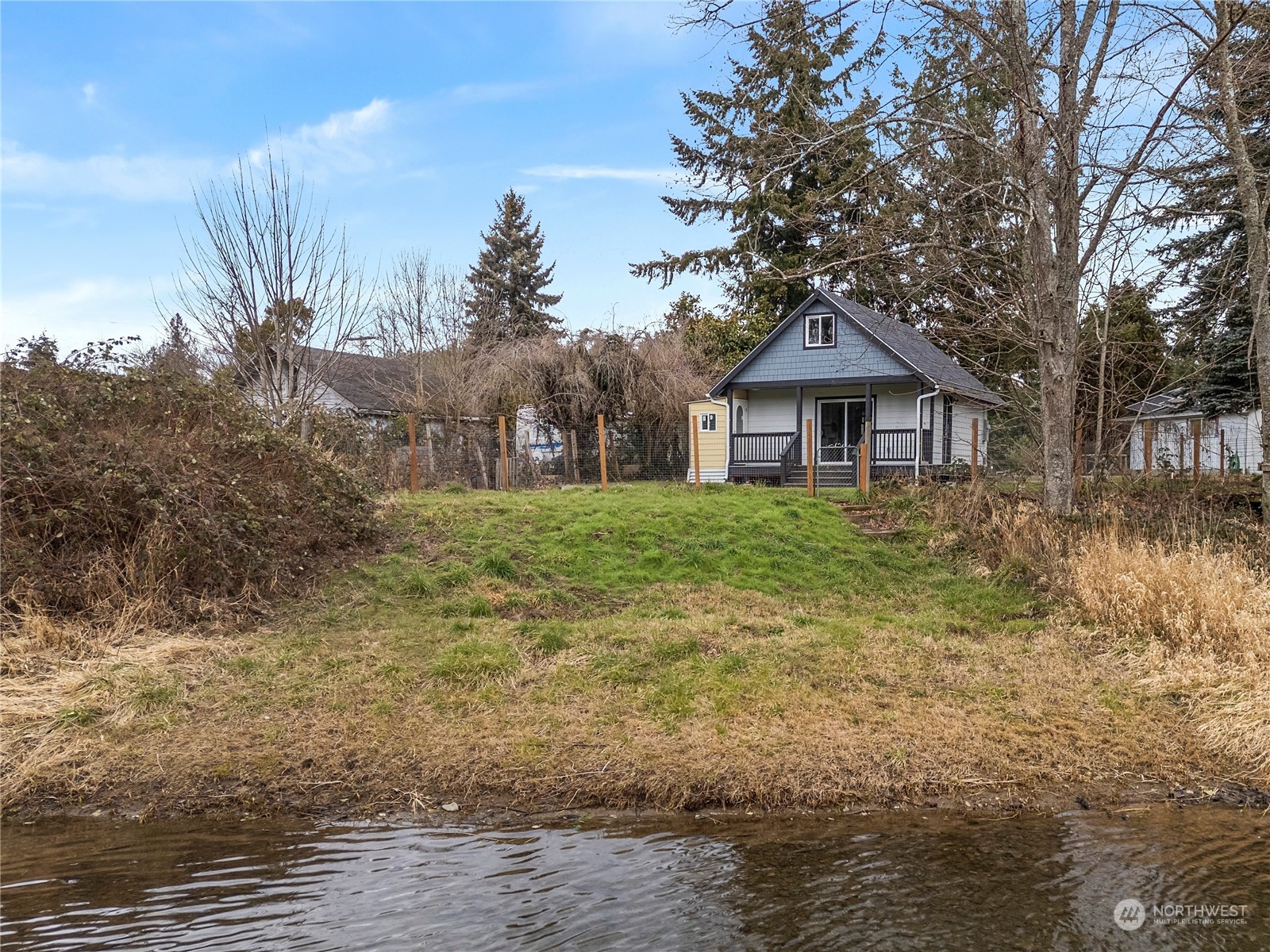 18723 Old Camp Lane Se Property Photo 5