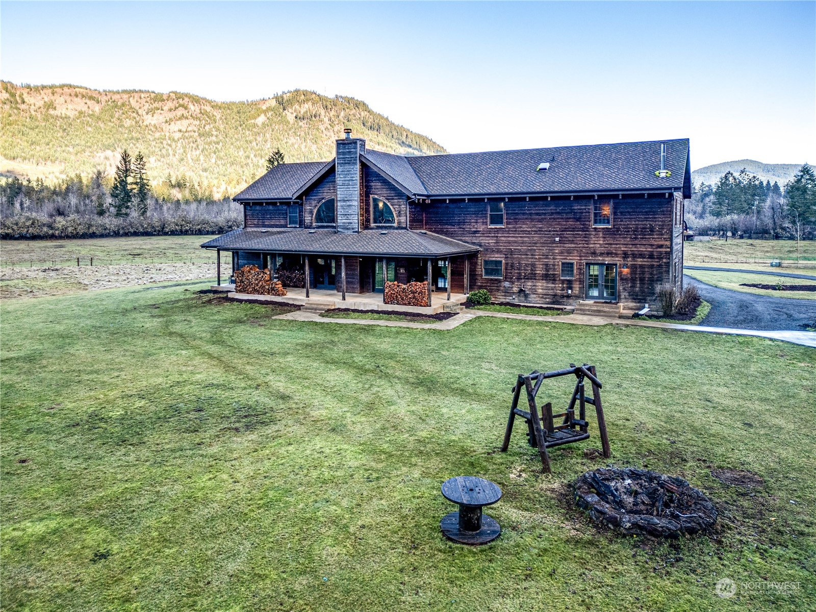 237718 Hwy 101 Property Photo