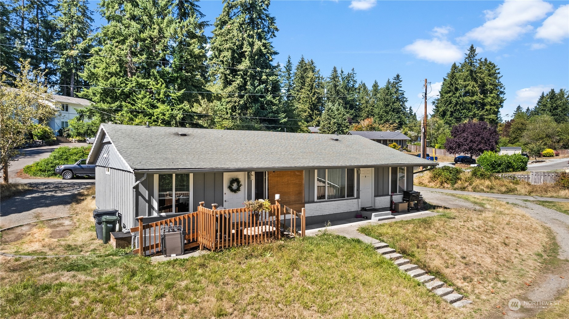 18816 Mountain View Drive E&f Property Photo 2