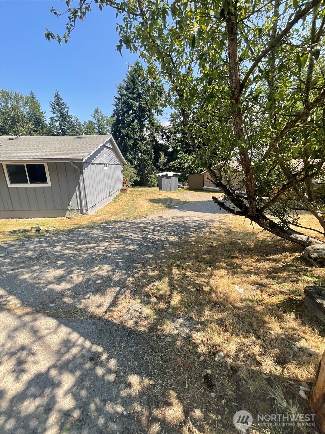 18816 Mountain View Drive E&f Property Photo 3