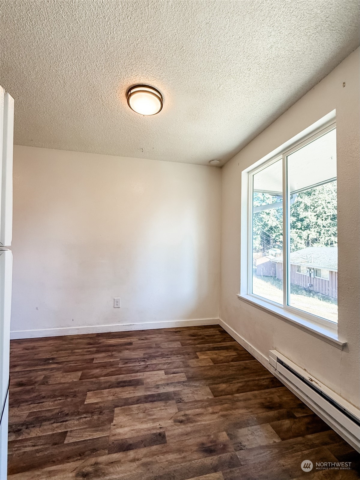 18816 Mountain View Drive E&f Property Photo 8