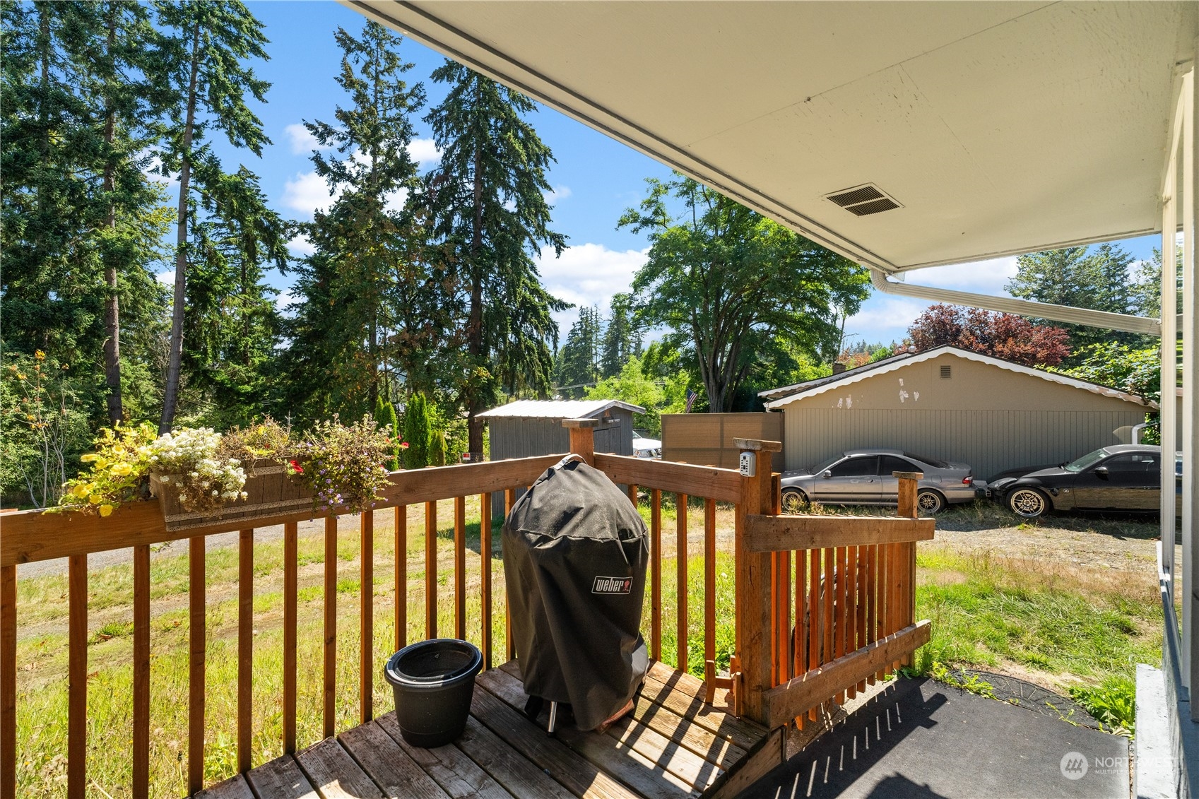 18816 Mountain View Drive E&f Property Photo 16
