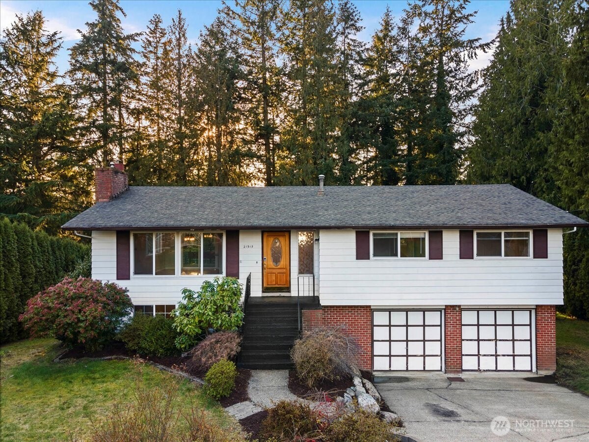 21915 105th Avenue Property Photo
