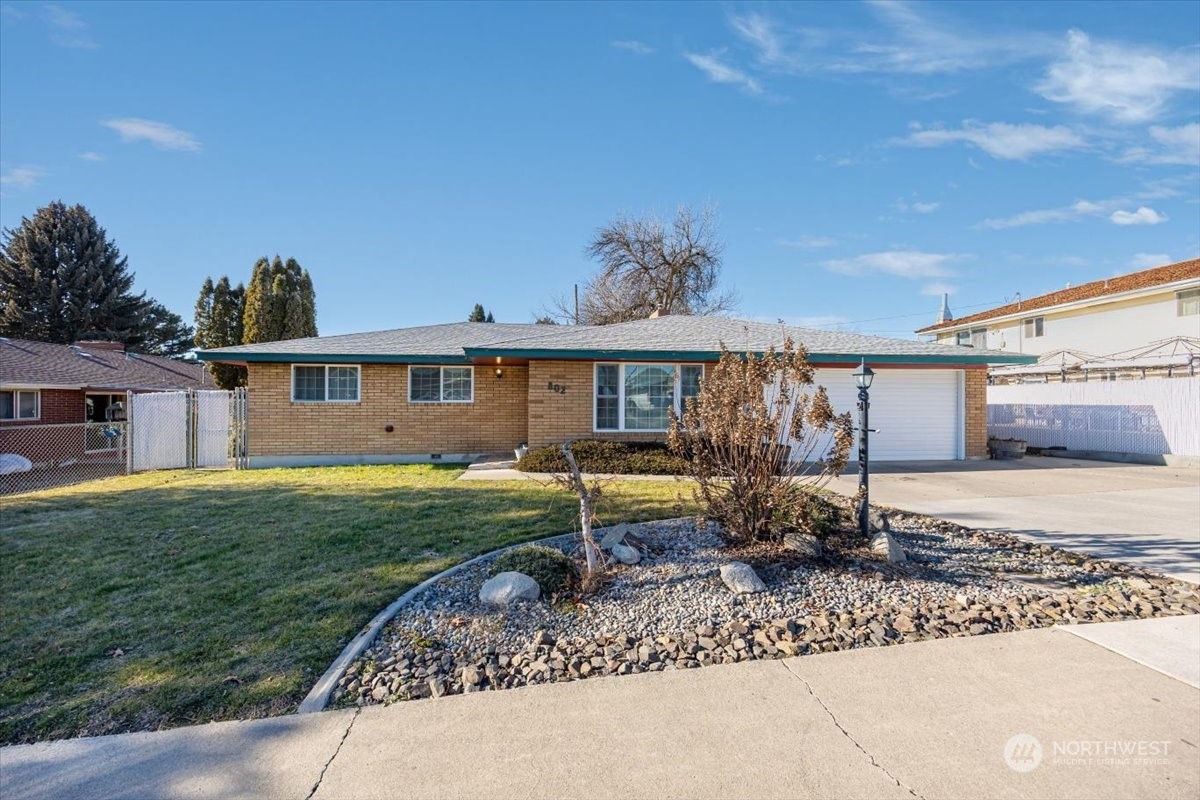 802 Euclid Property Photo