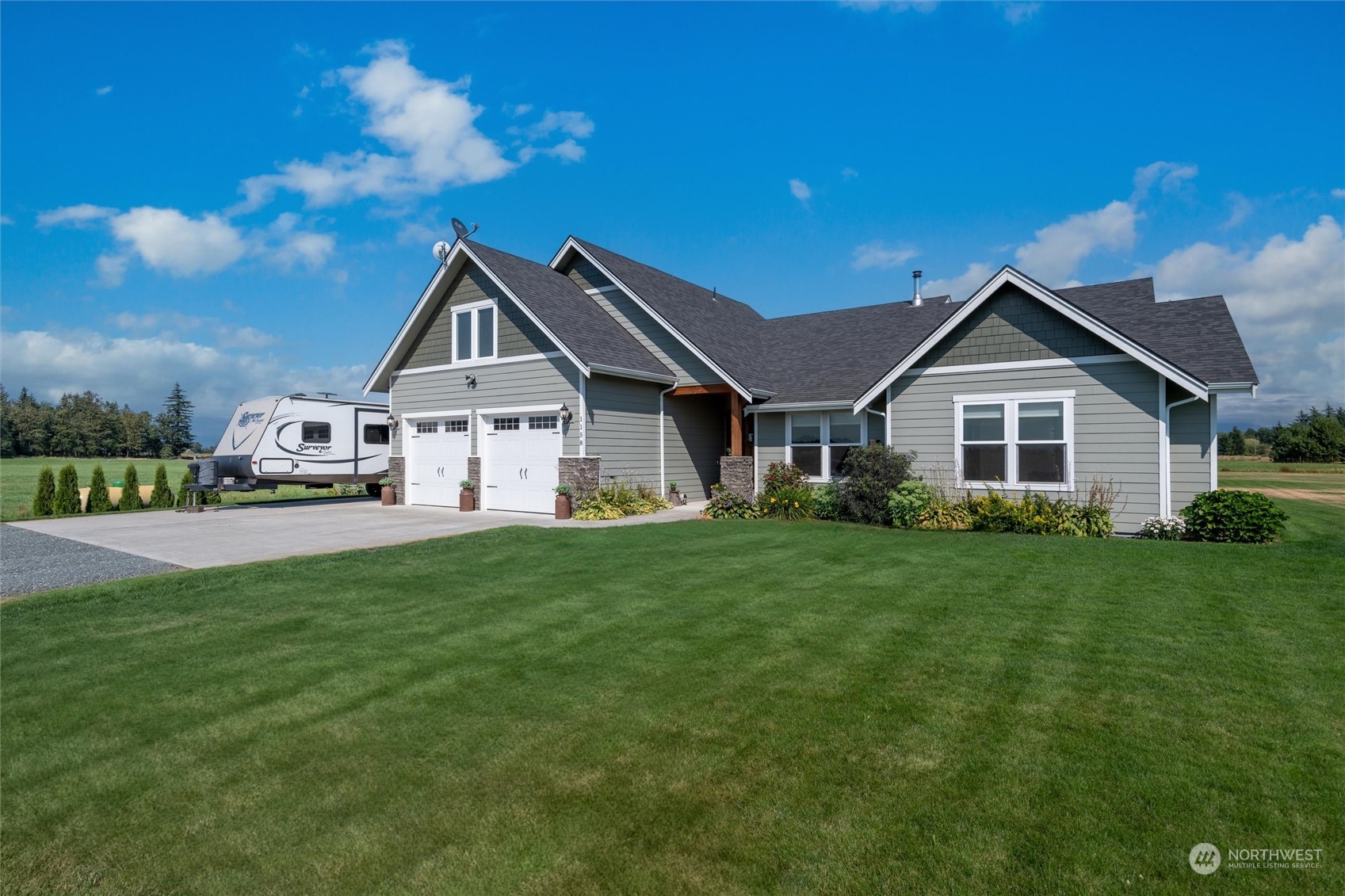 1158 Central Road Property Photo