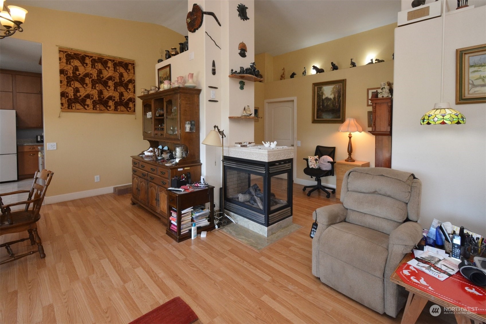 828 Lincoln Creek Road Property Photo 8