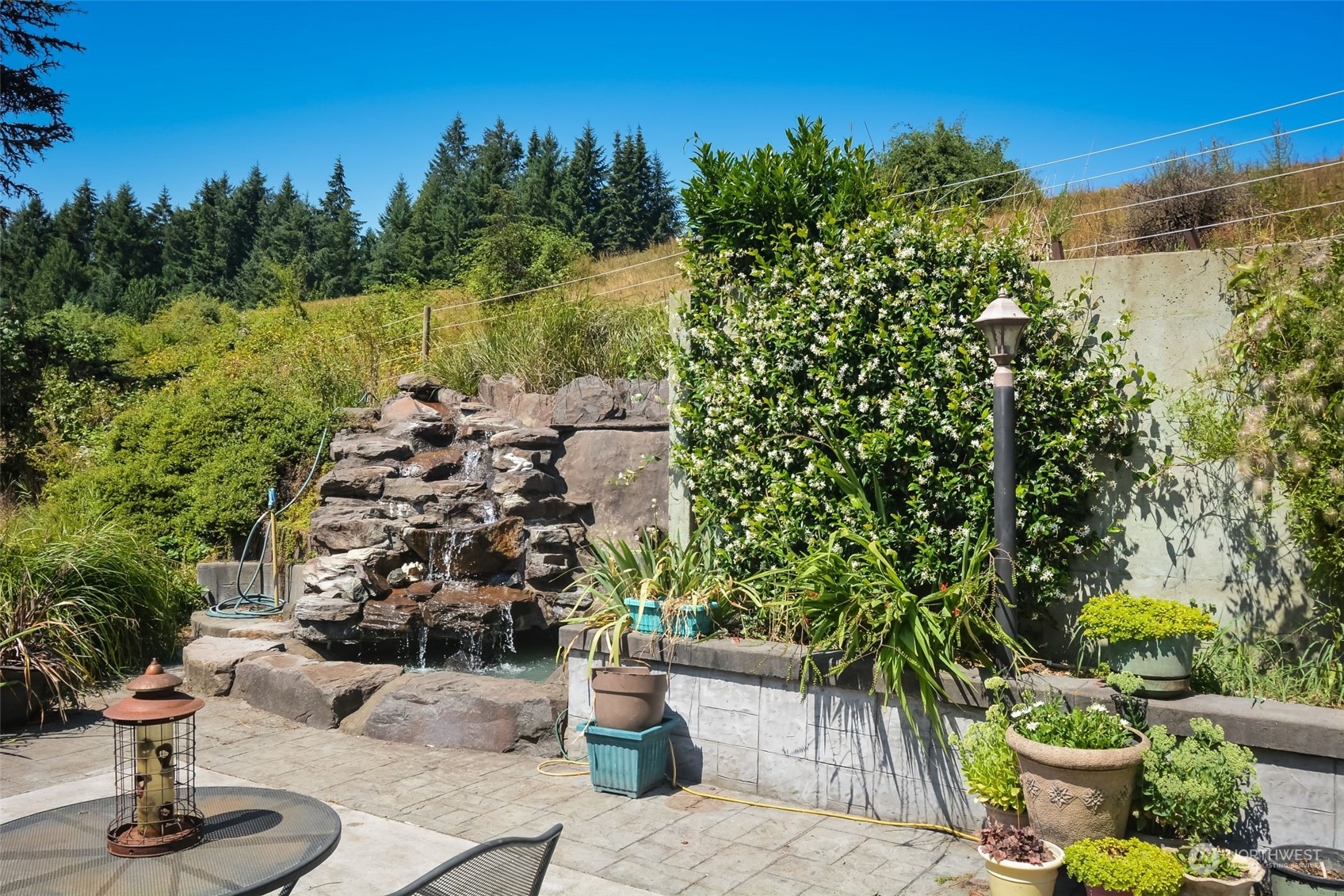 828 Lincoln Creek Road Property Photo 14
