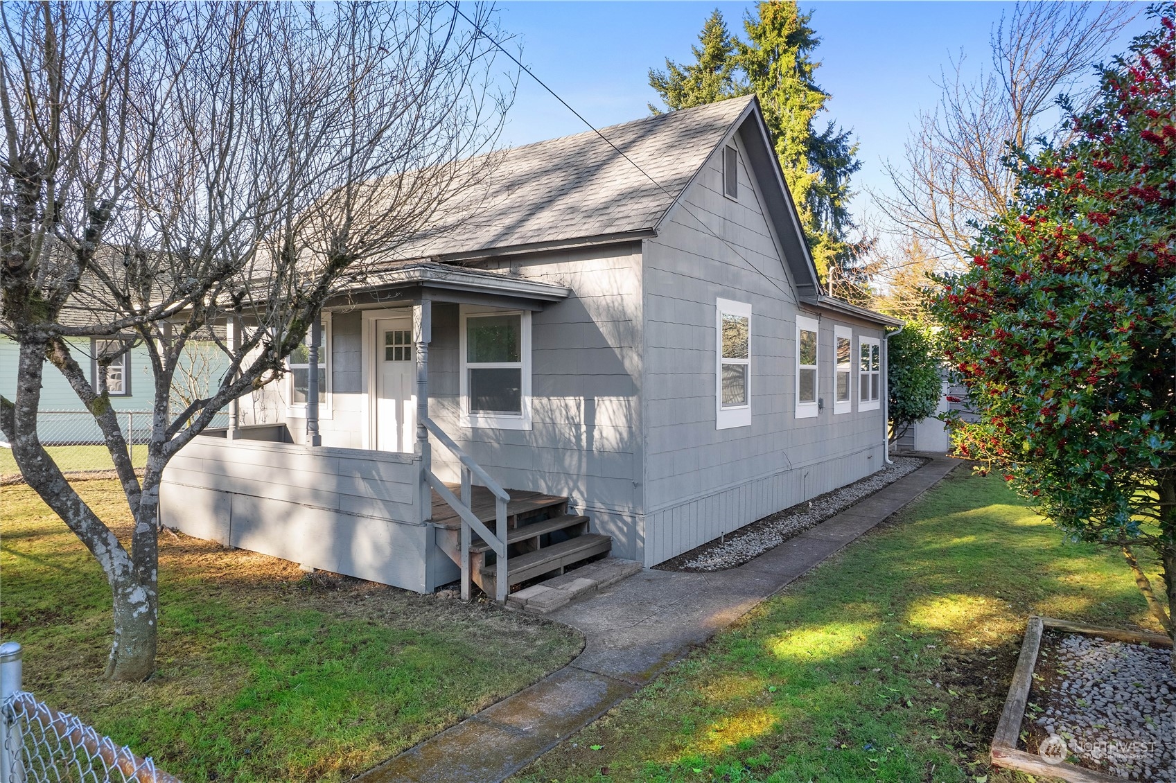 120 E Young Street Property Photo