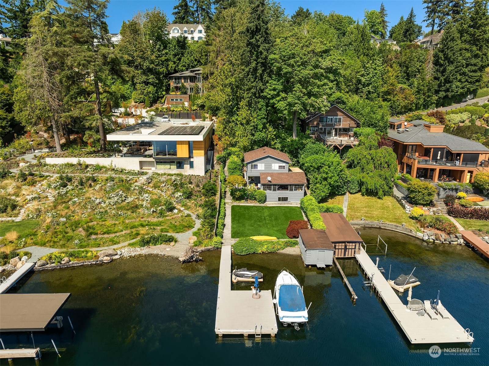 450 Overlake Drive Property Photo 4