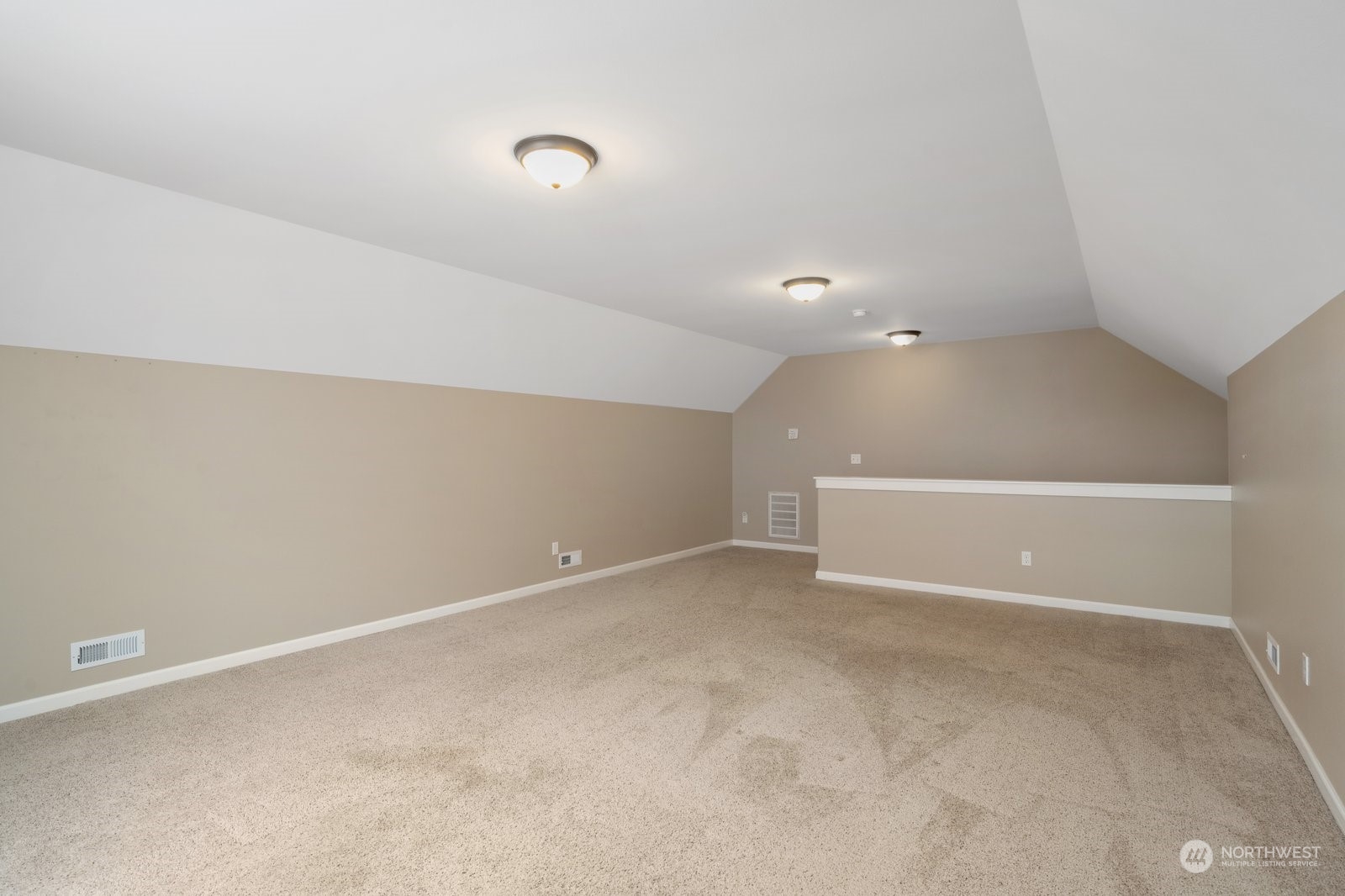 219 Cougar Creek Drive Property Photo 31