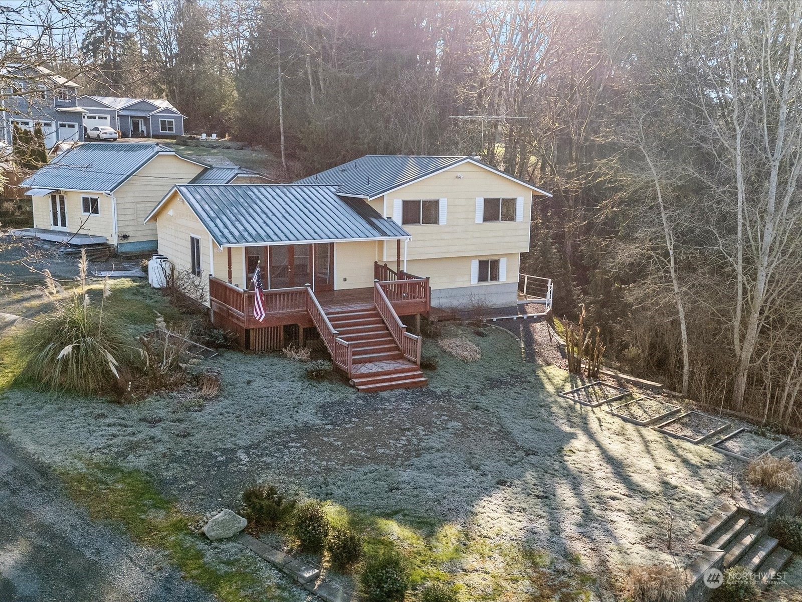631 Sunnyside Boulevard Property Photo 1