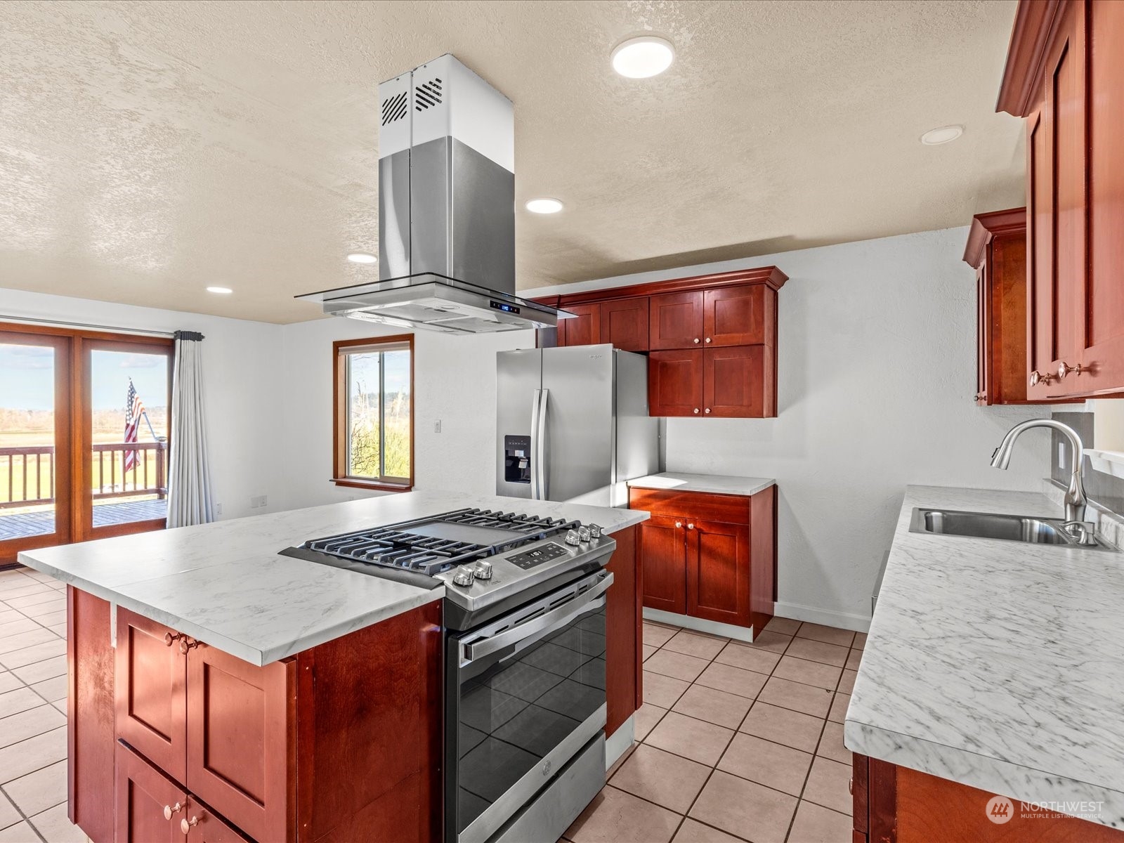 631 Sunnyside Boulevard Property Photo 14